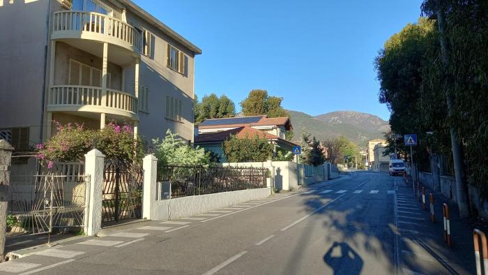 EUCALYPTI11 - Ampio alloggio ristrutturato con 3 camere, 2 bagni, terrazzo, balcone