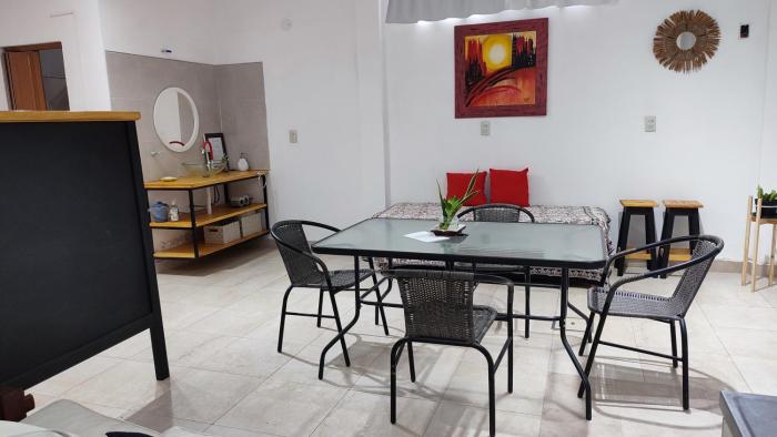 Departamento temporario Banda para 4 personas a 5 min del estadio madre de ciudades y del nodo tecnologico