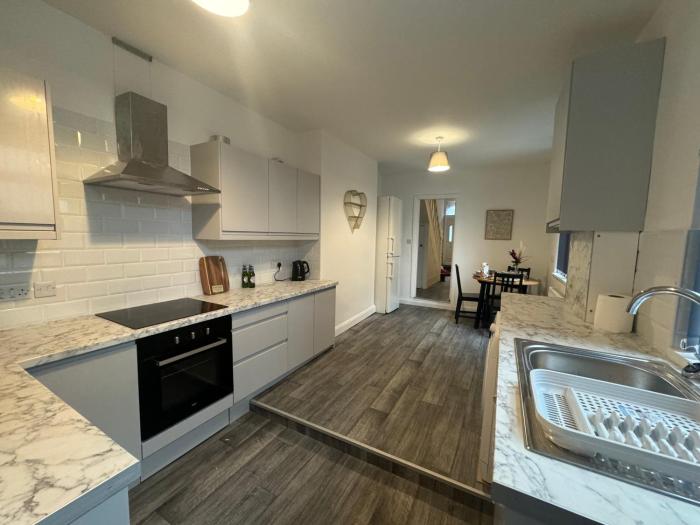 Stunning and Massive 4 bedroom 8 person 2 bathroom house!