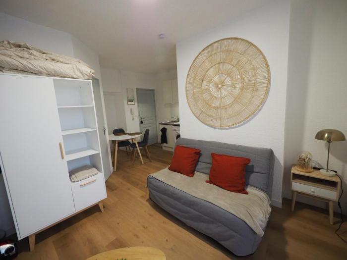 Appartement meublé 8 - 15 min Dampierre - 25 min Belleville - WIFI