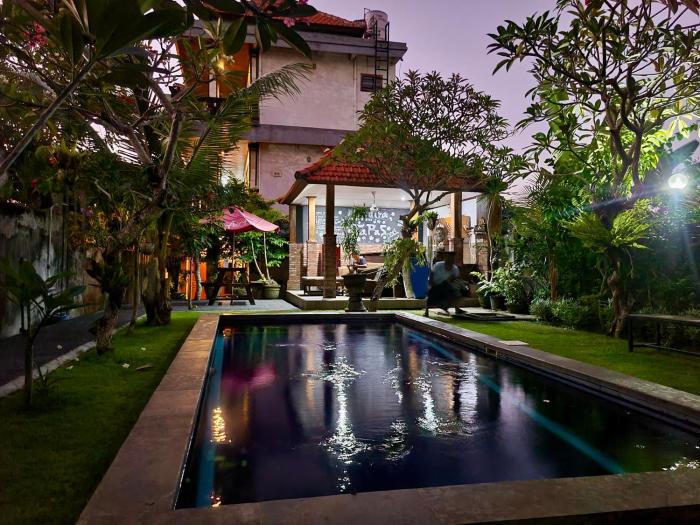Mandira Surf Stay