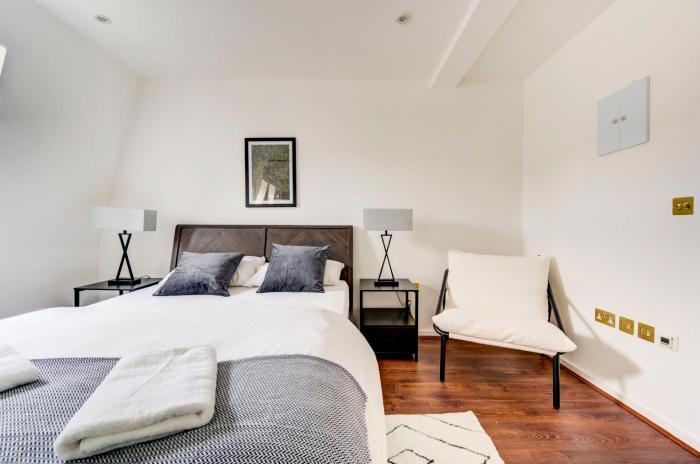 Luxury 3 Bedroom Prime Marylebone Apartment