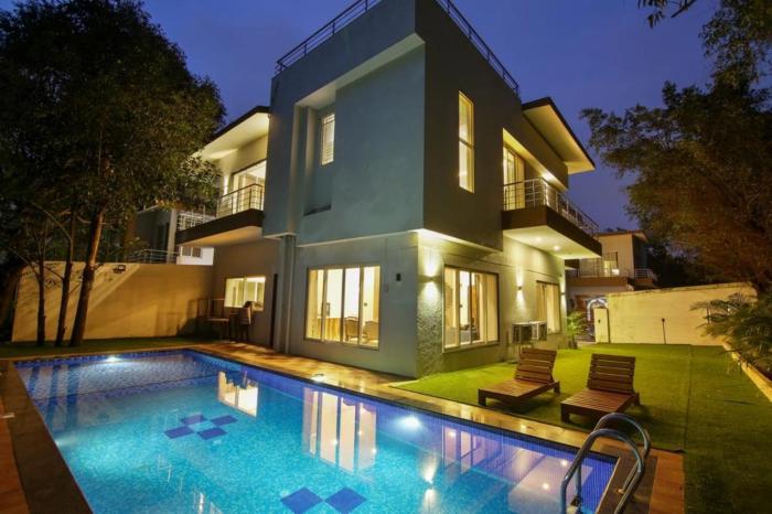 IN 4BHK VILLA LONAVALA