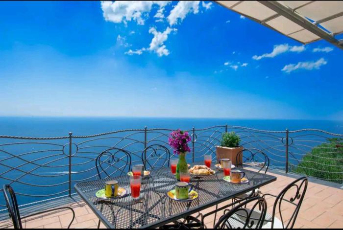 Casa Lincanto in Amalfi Coast con terrazza vista mare