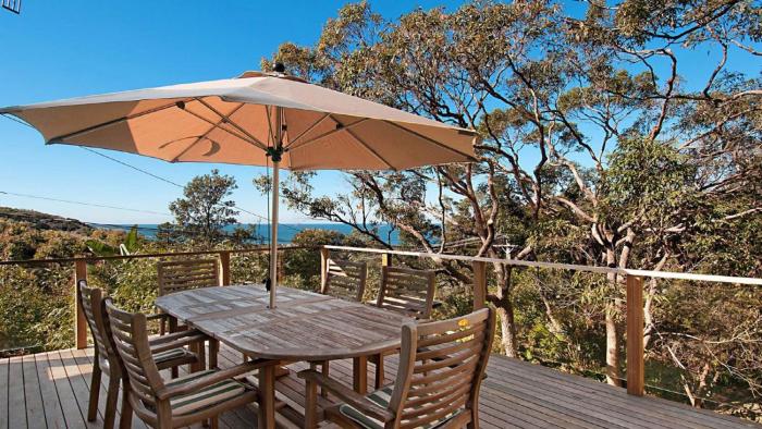 Charming Cottage Retreat by HolidayCo