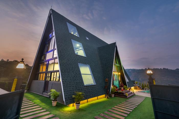 SaffronStays A Vantage, Panchgani - A Pyramid Shaped Unique Luxury Villa With Infinity Valley Views