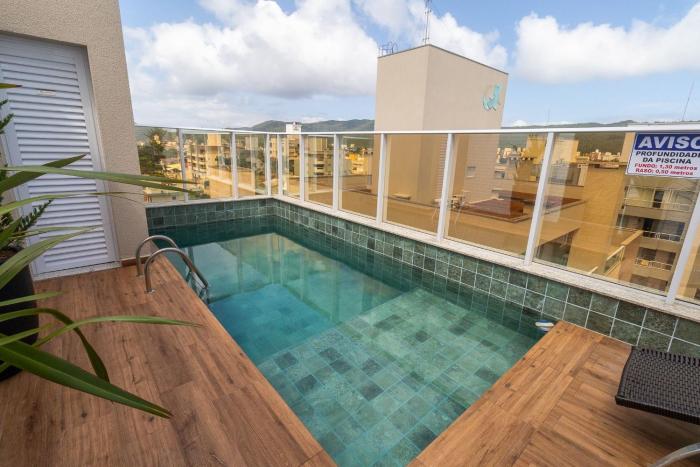 Barbados 302 - Apartamento com 2 suítes - 200 metros da praia de Bombas