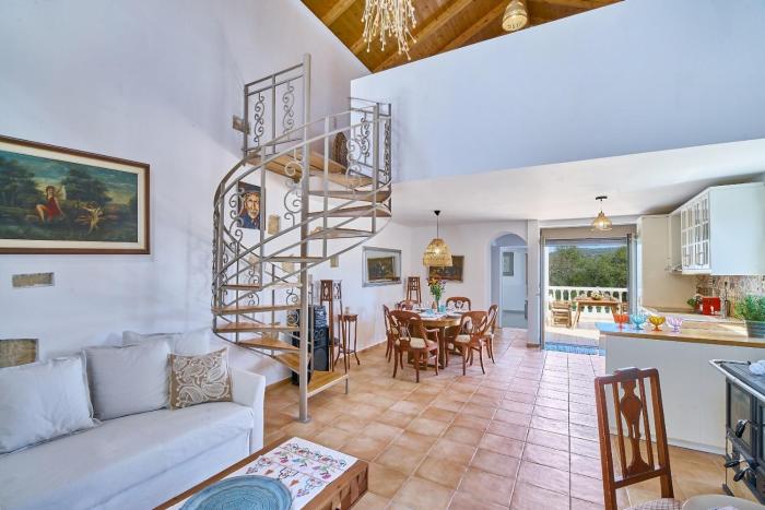 La Maison to Chani