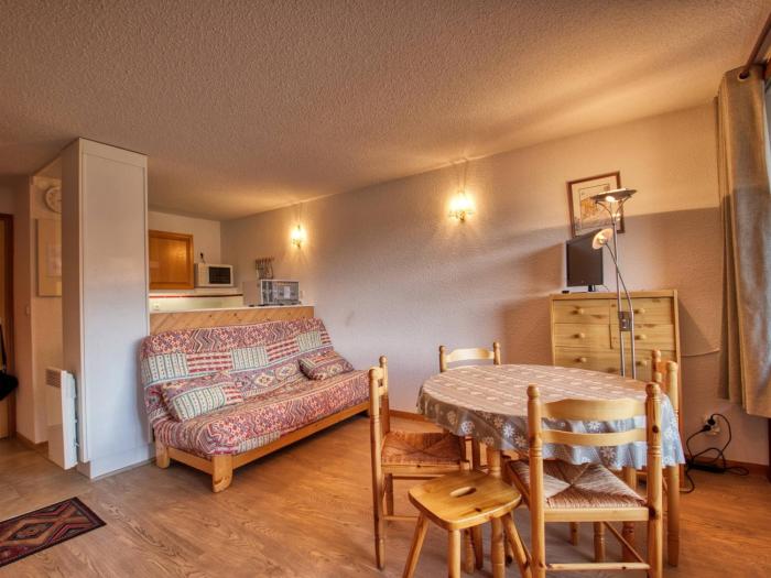 Appartement 6 personnes au pied des pistes, balcon, cuisine équipée - FR-1-642-86