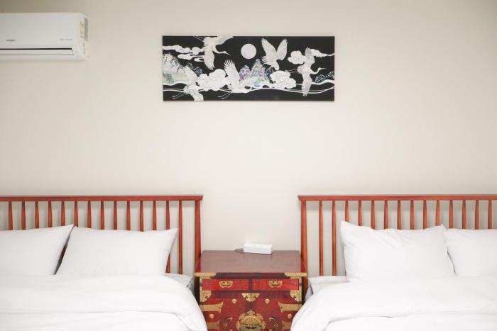 Stay Yeobaek,2BR,1BA - 2min to Hongdae, 5mins to Sangsu station