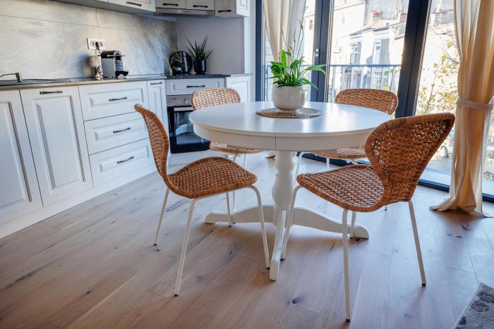 The Corner Luxe Apartment