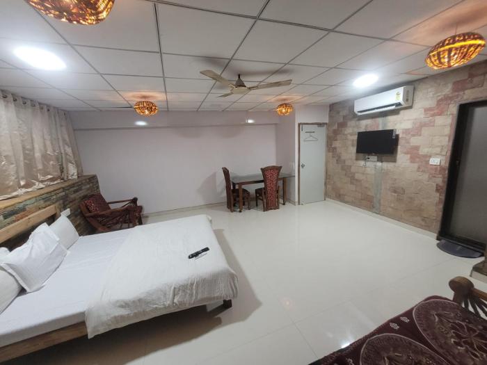AGRAWAL BHAVAN BUDGET Stay only for indians couples friendly