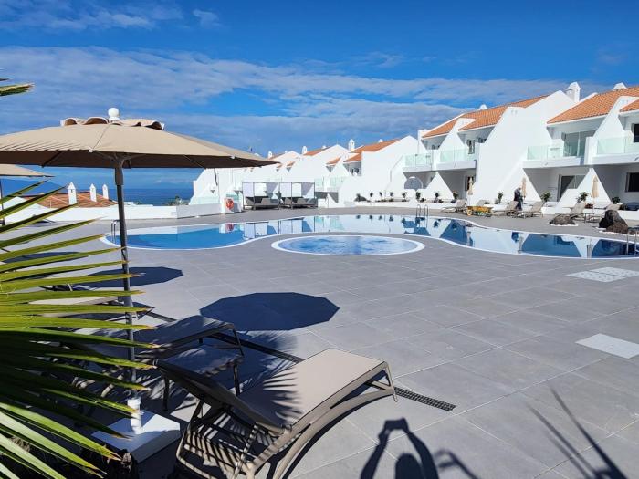 Modern new apartment in Costa Adeje