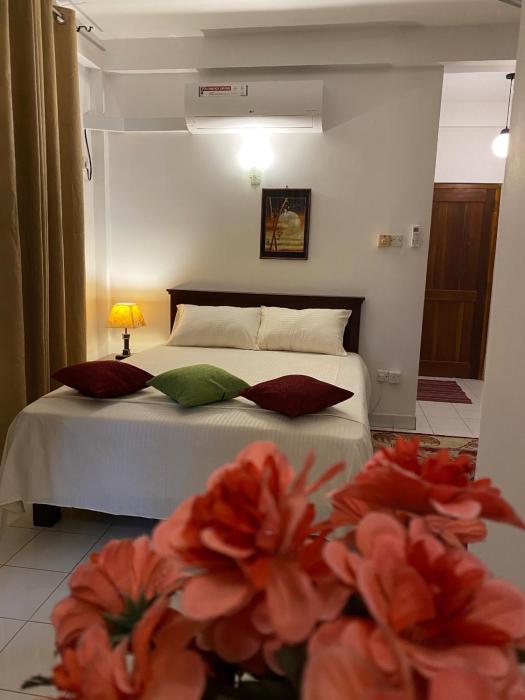 Sunshine Holiday Home at Wattala