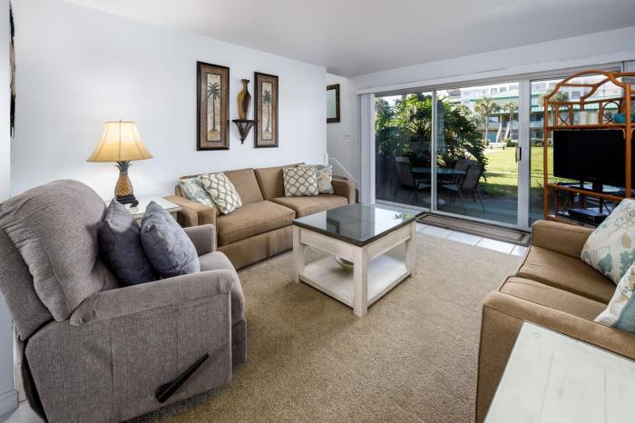 111A - 1BR1.5 Bath at Seaspray Condos on Okaloosa Island, Fort Walton Beach, Fl