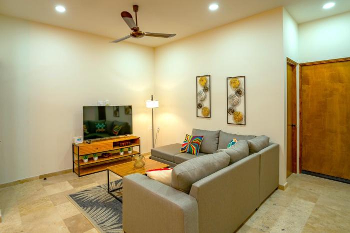 Condo Rosales Beautiful Downtown 2BR-1Ba with pool & rooftop