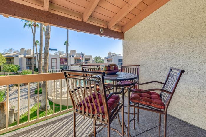 Mesa Condo Rental with Community Pool Access!