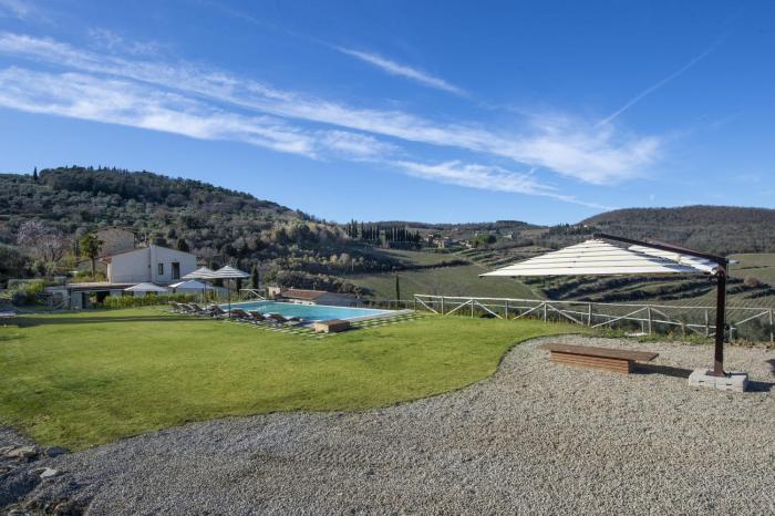 My Exclusive Italy - Villa Chianti with infinity pool and vineyard view