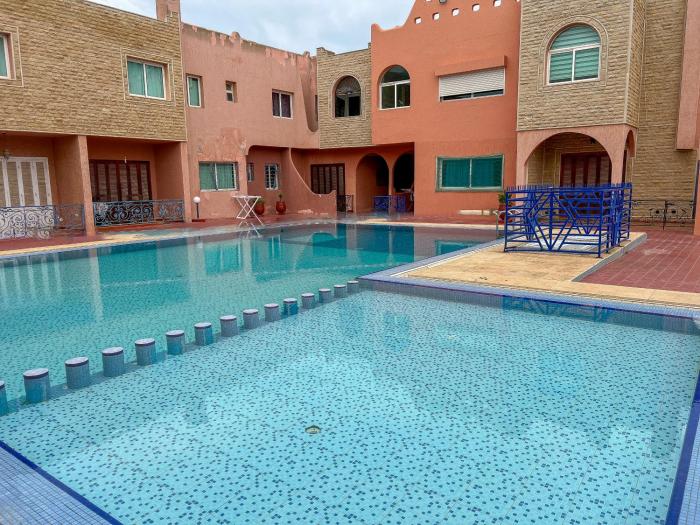 lux appartement avec piscine