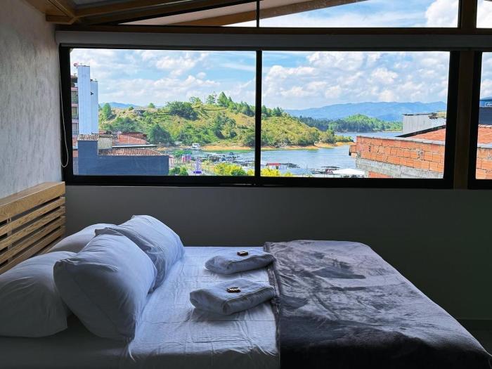 Hotel Stay Guatape a dos cuadras del parque