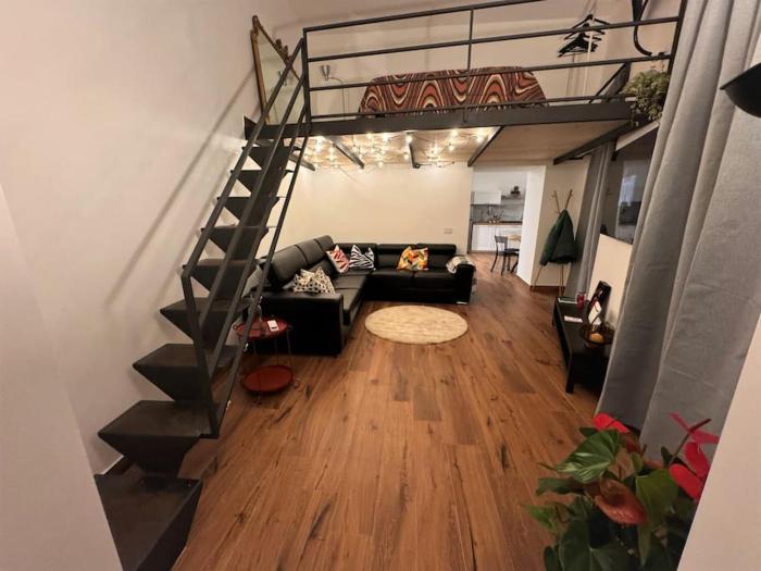 Domus Miraculi: Casa storica nel cuore di Napoli