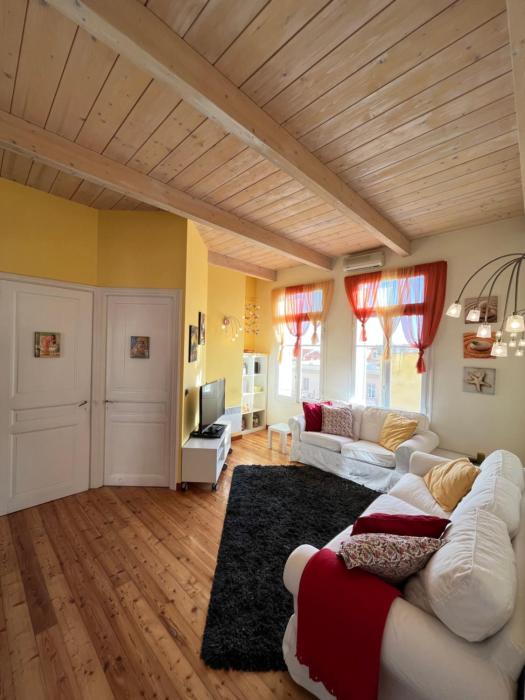 Maison RE- apartment in the center of Menton