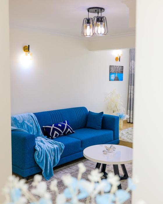 Azania Sana Homes Opposite Movenpick Hotel 3 minutes to Sarit Centre