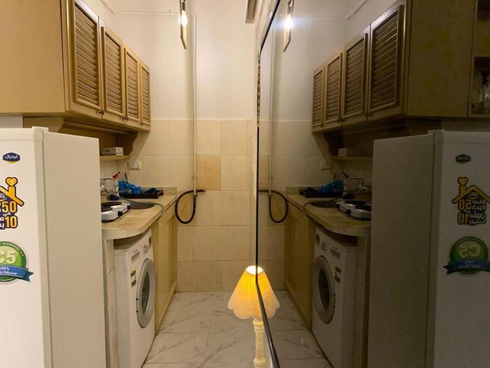 Уютная квартира в светлых тонах рядом с легендарной улицей Шератон в центре