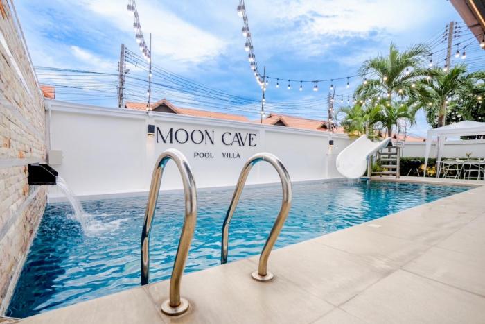 Moon Cave Poolvilla Pattaya บ้านพักพูลวิลล่า