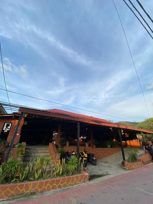 INTAN CHALEt