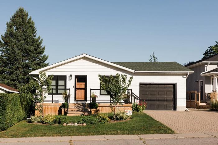 The Old Homestead - Gorgeous backyard w Pizza Oven ST-2021-0127