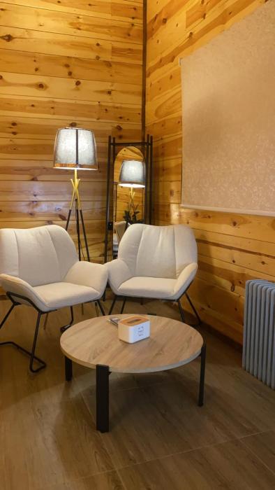 مجمع اكواخ عباره عن 8 اكواخ و حديقه مشتركه للنزلاء Diriyah clouds خدمه ذاتيه Entry ذاتي سكن ريفي