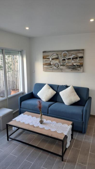 STUDIO tout équipé avec parking ISLE SUR LA SORGUE