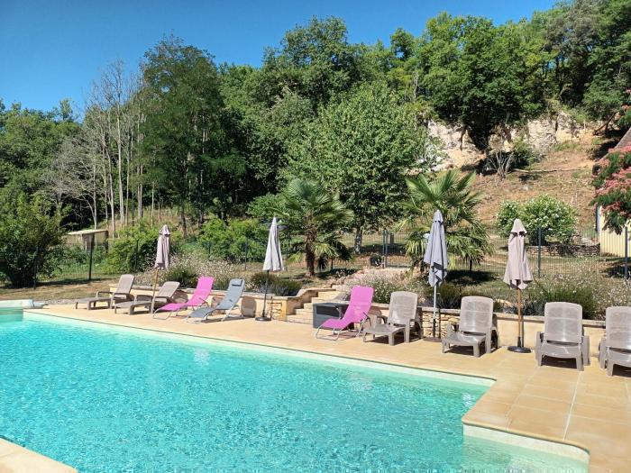 Le Séchoir des acacias, Gite Les Falaises avec piscine chauffée