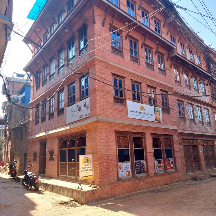 Luniva Restaurant And Guest House