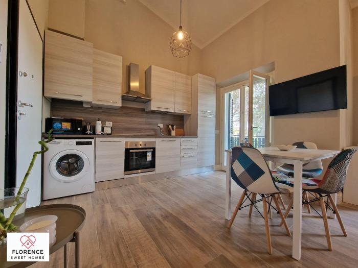 Lella Apartment with free parking by Florence Sweet Homes