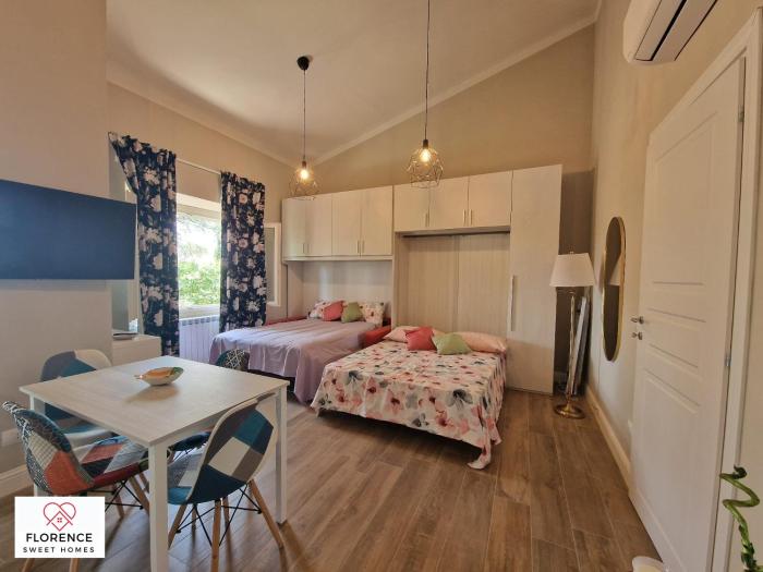 Lella Apartment with free parking by Florence Sweet Homes