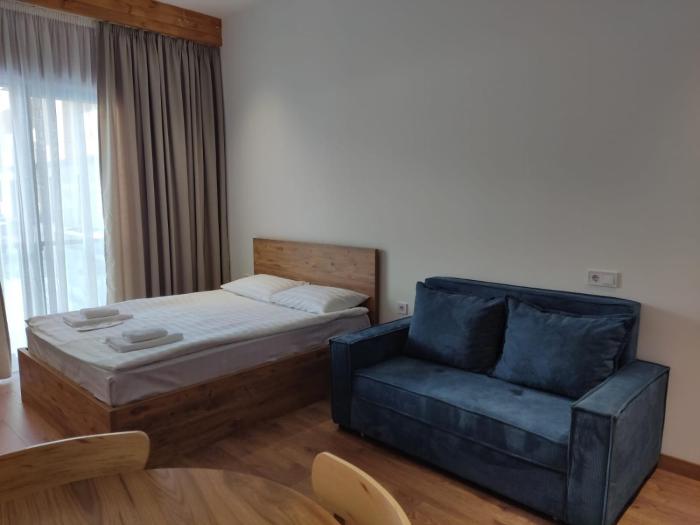 Evdo Apartments F2 White Studio