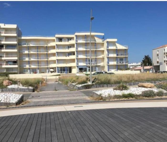 Studio 22m2 classécalme et accès direct Plage