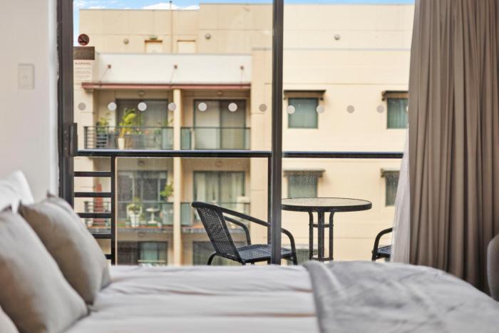 Panoramic Perth Views 1BR on Mounts Bay Road