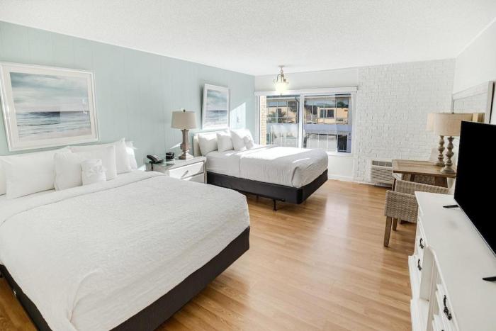 Essence of the Ocean 2nd Floor Oceanview Room