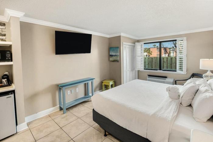 Inviting Retreat Resort View King Rm 1st Floor