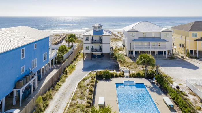 "Halekaii 2" Gulf Front Wprivate Pool, Great Location! "Alvacationrentals"