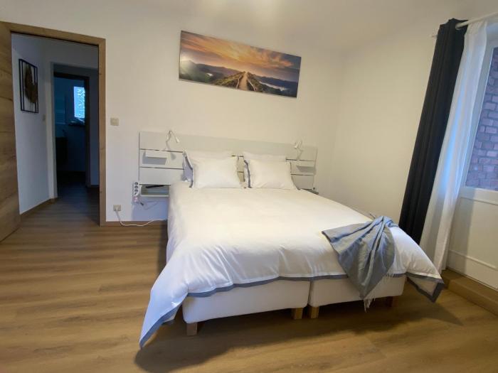 D-012 Bel appart et balcon climatisé parking privé gratuit sur demande