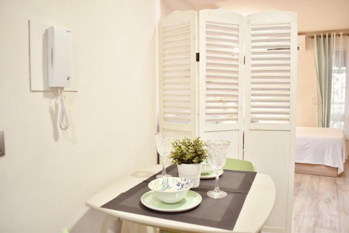 Estudio con encanto en el casco antiguo de Valencia