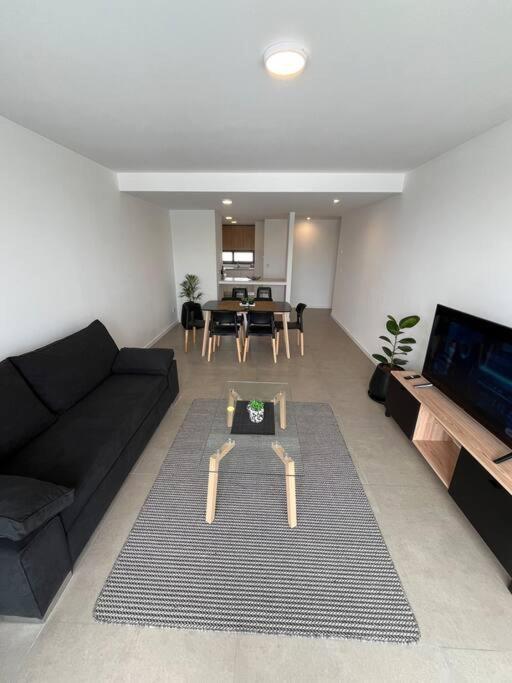 Departamento con parrilla y cochera cubierta Playa Grande