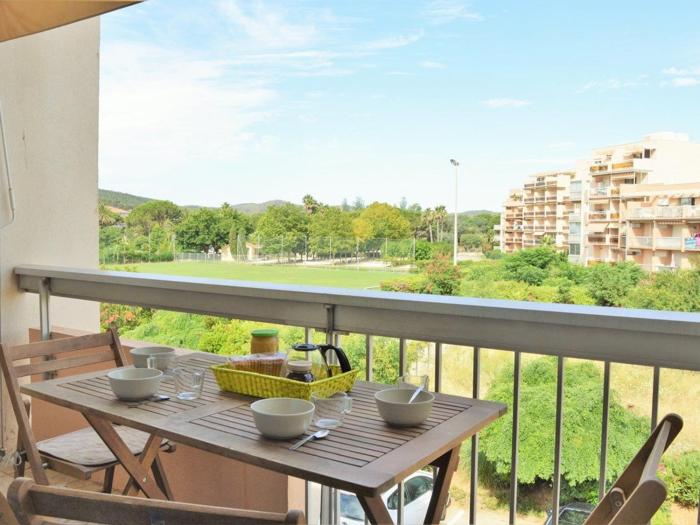 Studio climatisé avec terrasse et parking - 4 couchages - Le Lavandou - FR-1-251-518