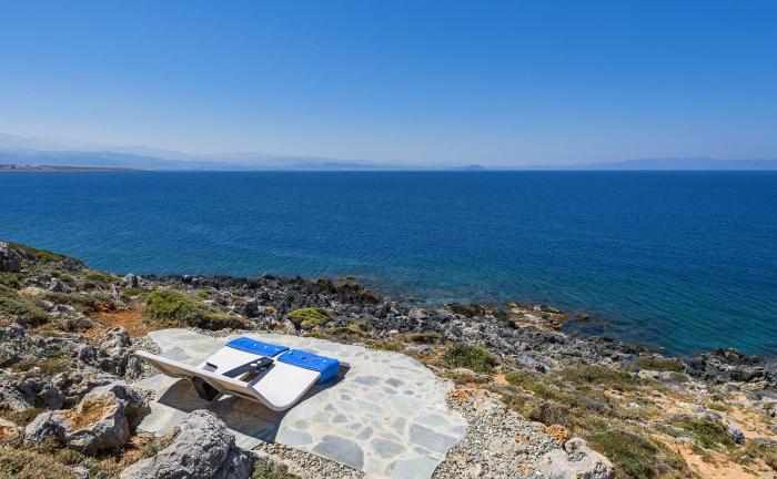 Luxury seafront design villa Kyma in Tersanas Owner listing
