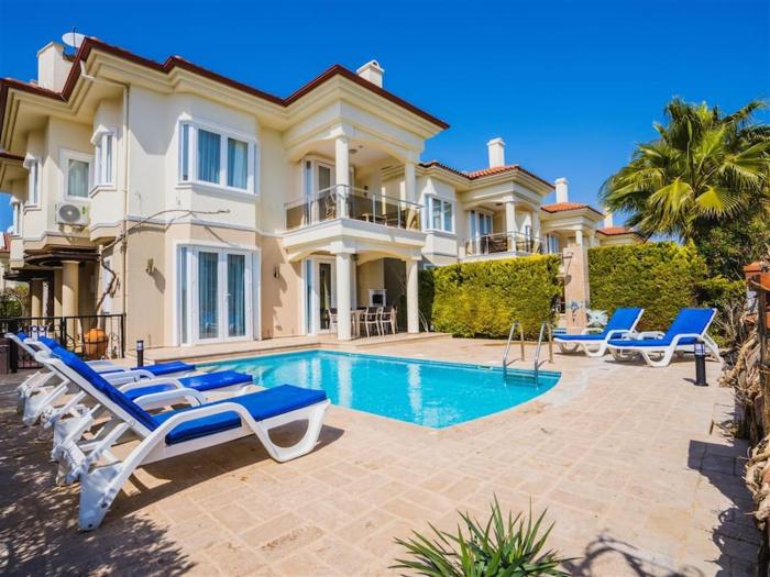 Fethiye de Denize Sıfır 8 Kişilik Villa Oyster 1