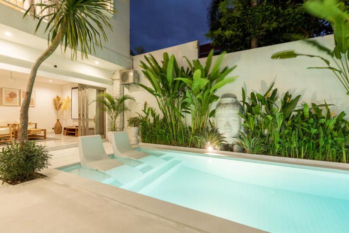 8 MIN TO Beach - NEW 3BD wMovie Theatre and YOGA